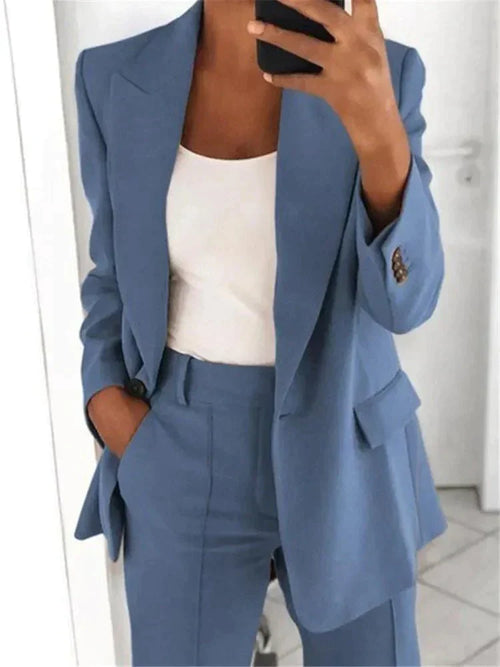 Women's 2-Piece Suit - Elegant White Pant Suit for Stylish Comfort