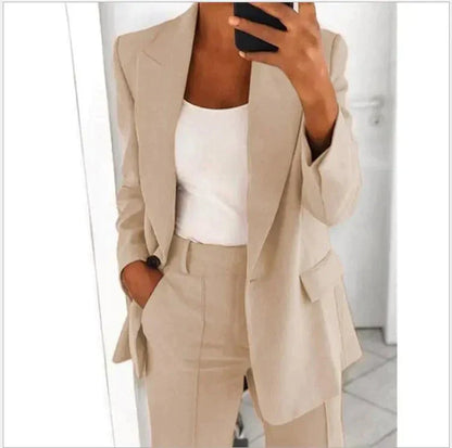 Women's 2-Piece Suit - Elegant White Pant Suit for Stylish Comfort