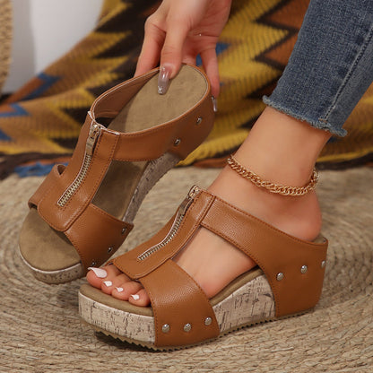 Avery Platform Slide Sandals - All-Day Comfort with Cloud Cushioning