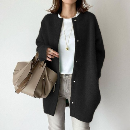 Cardigan - Luxurious Black Style & Ultimate Comfort