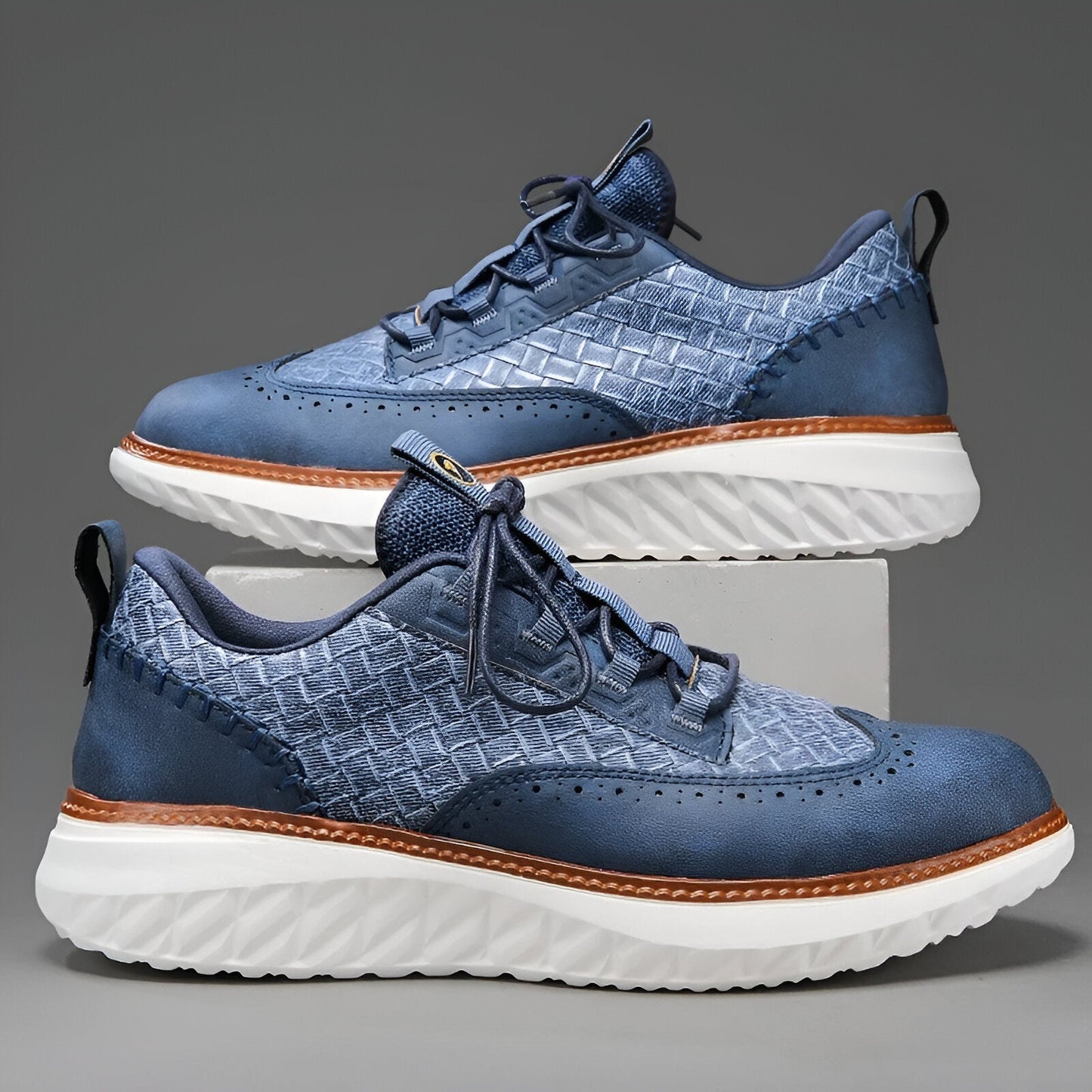 Cavero Leather Sneakers - Lightweight Comfort & Breathable Style