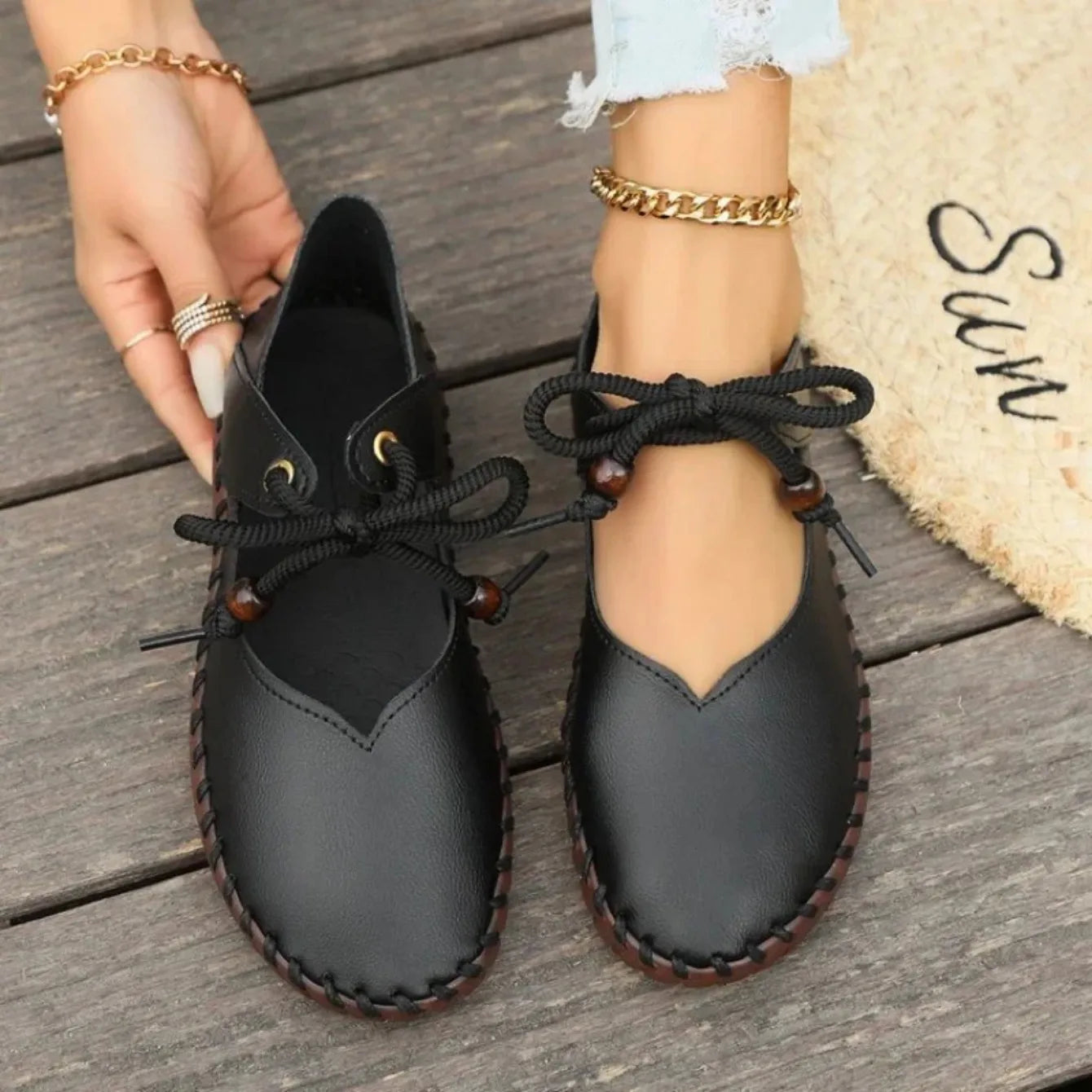 Elara Black Flats - Cloud-Like Comfort & Breathable Vegan Leather