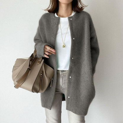 Cardigan - Luxurious Black Style & Ultimate Comfort