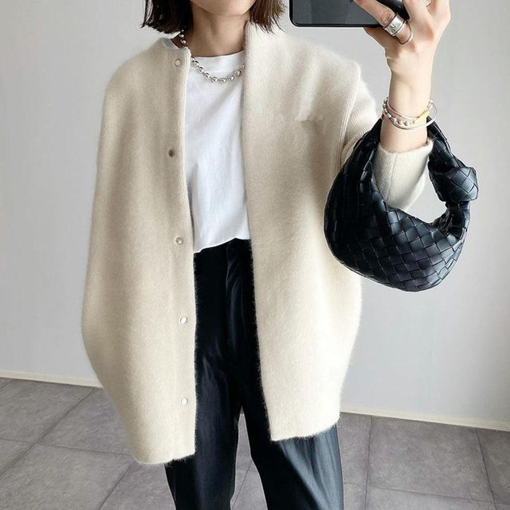 Cardigan - Luxurious Black Style & Ultimate Comfort