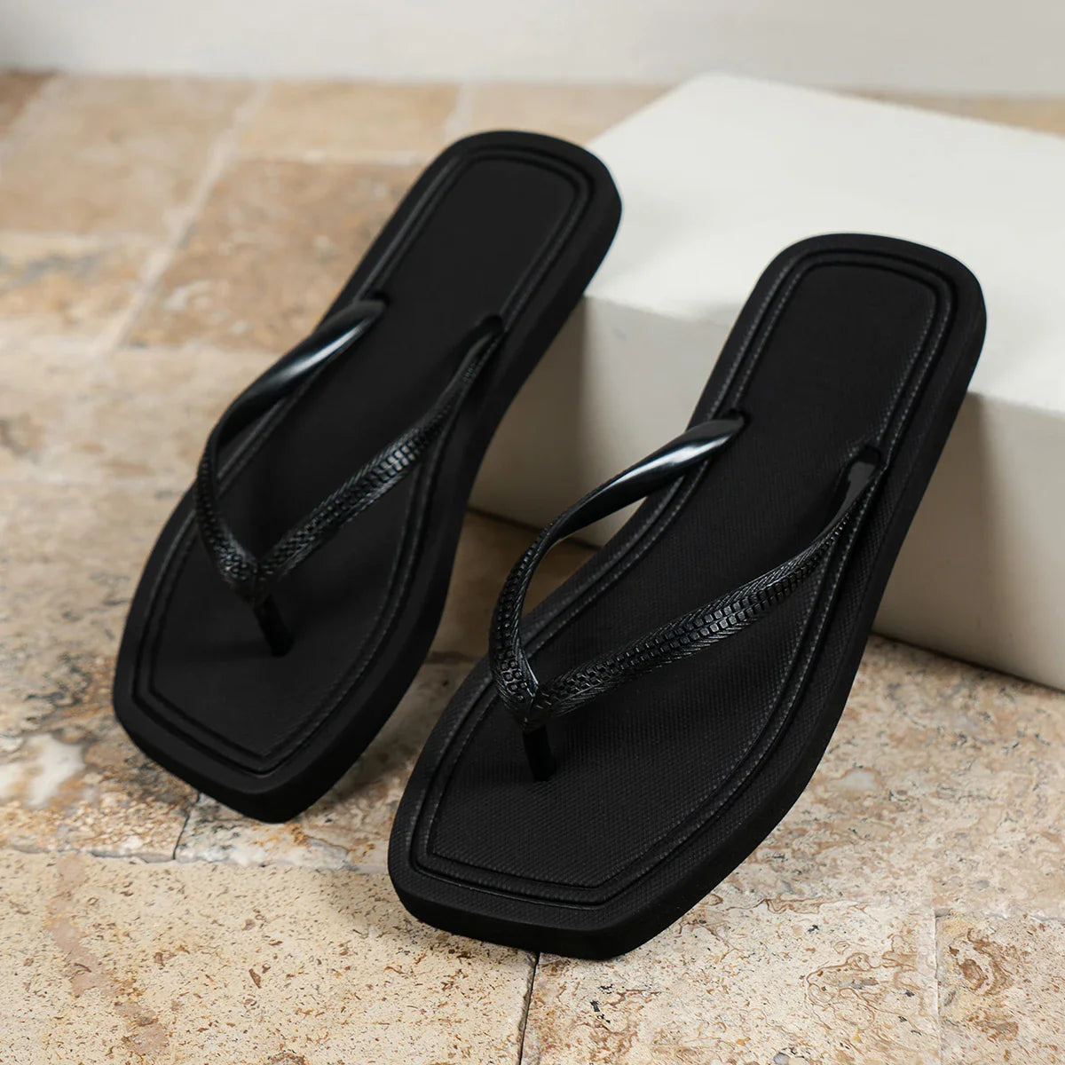 Yaline Elegant Sandals for Women - All-Day Comfort & Chic Style